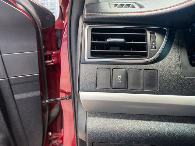 Used 2016 Toyota Camry XSE FWD image 15