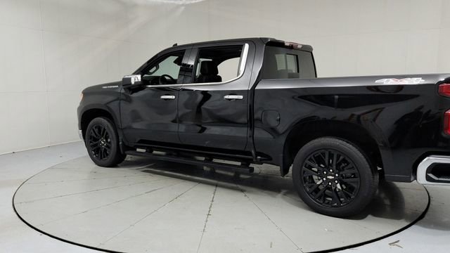 Used 2024 Chevrolet Silverado 1500 LTZ w/ LTZ Premium Package image 3