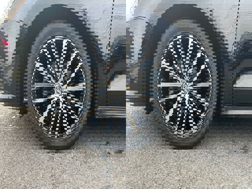 Used 2017 Volkswagen Jetta Sport w/ Jetta Sport Lighting Package image 33