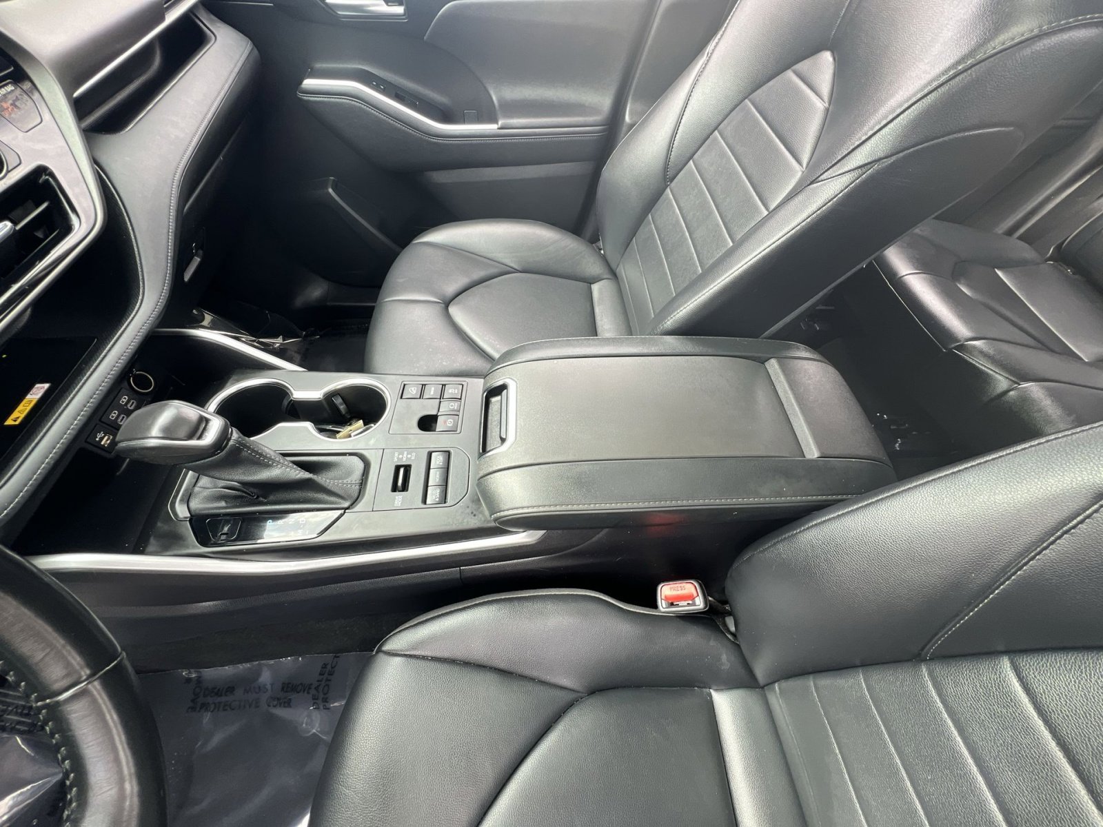 Used 2023 Toyota Highlander XLE image 22