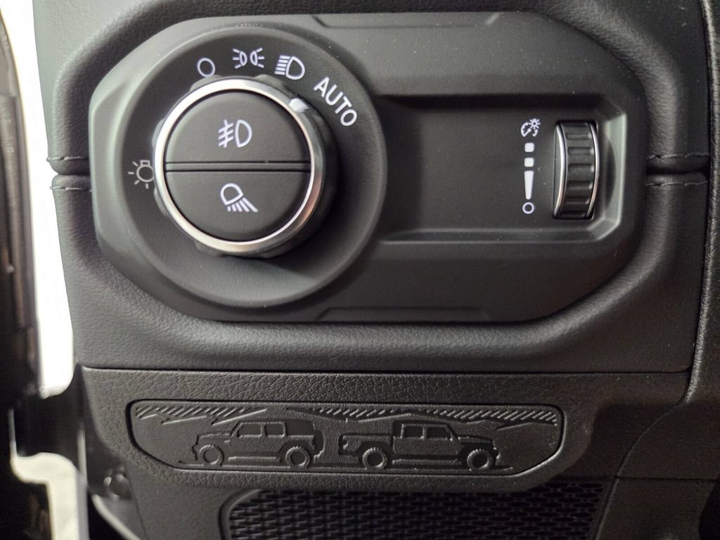 New 2026 Jeep Gladiator Sport AWD/4WD image 15