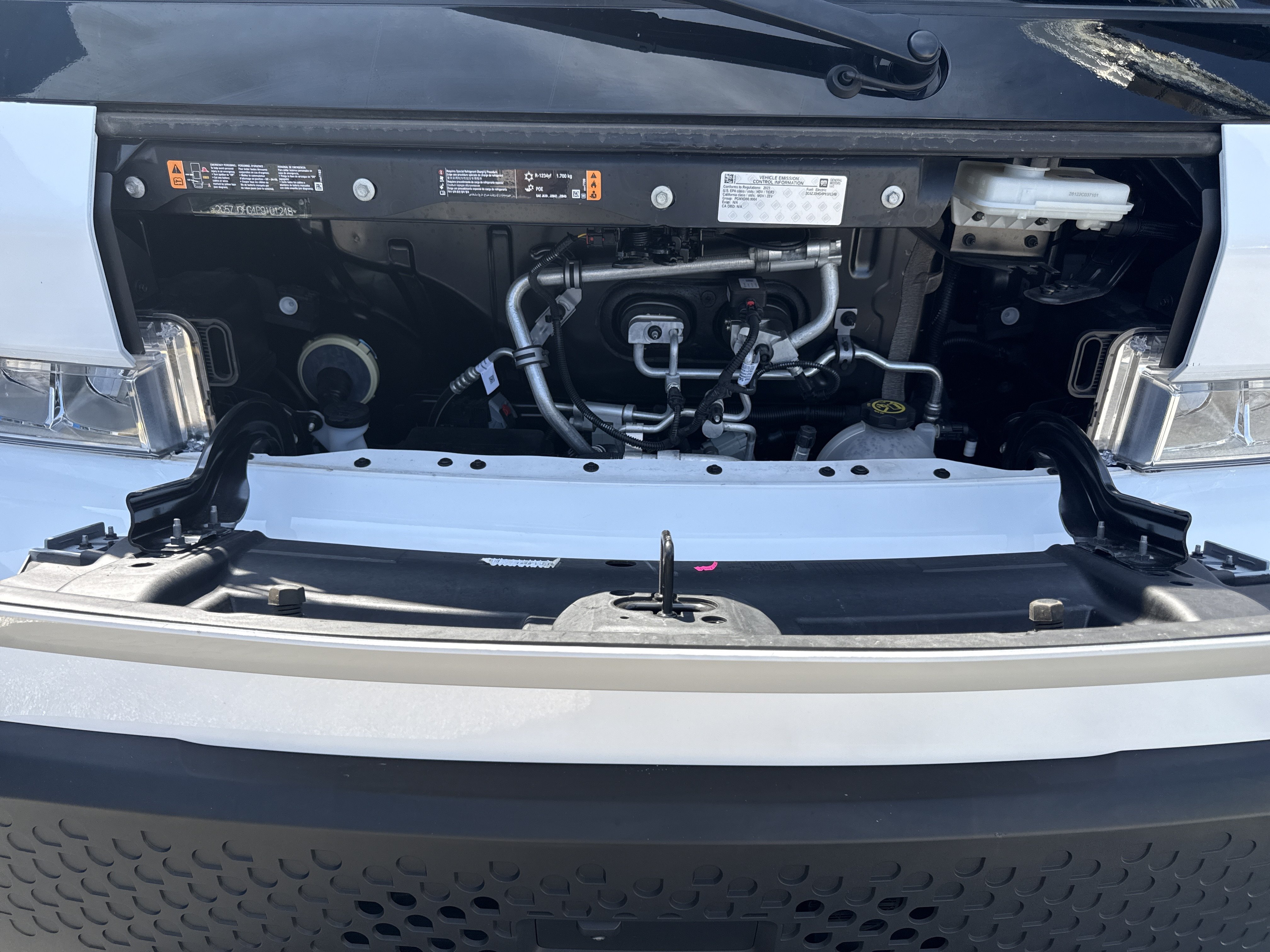 Used 2023 Chevrolet Brightdrop 600 w/ Active Safety Package 2 AWD/4WD image 15