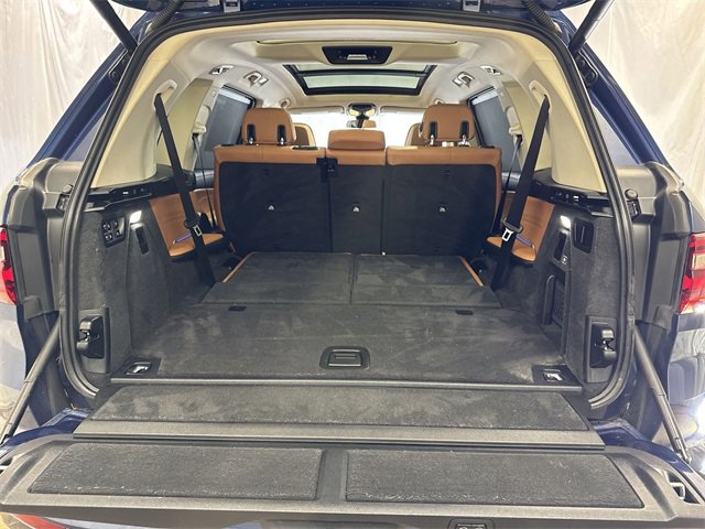 Used 2021 BMW X7 xDrive40i w/ Executive Package image 28
