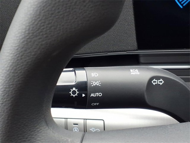 New 2026 Hyundai Kona SE image 23