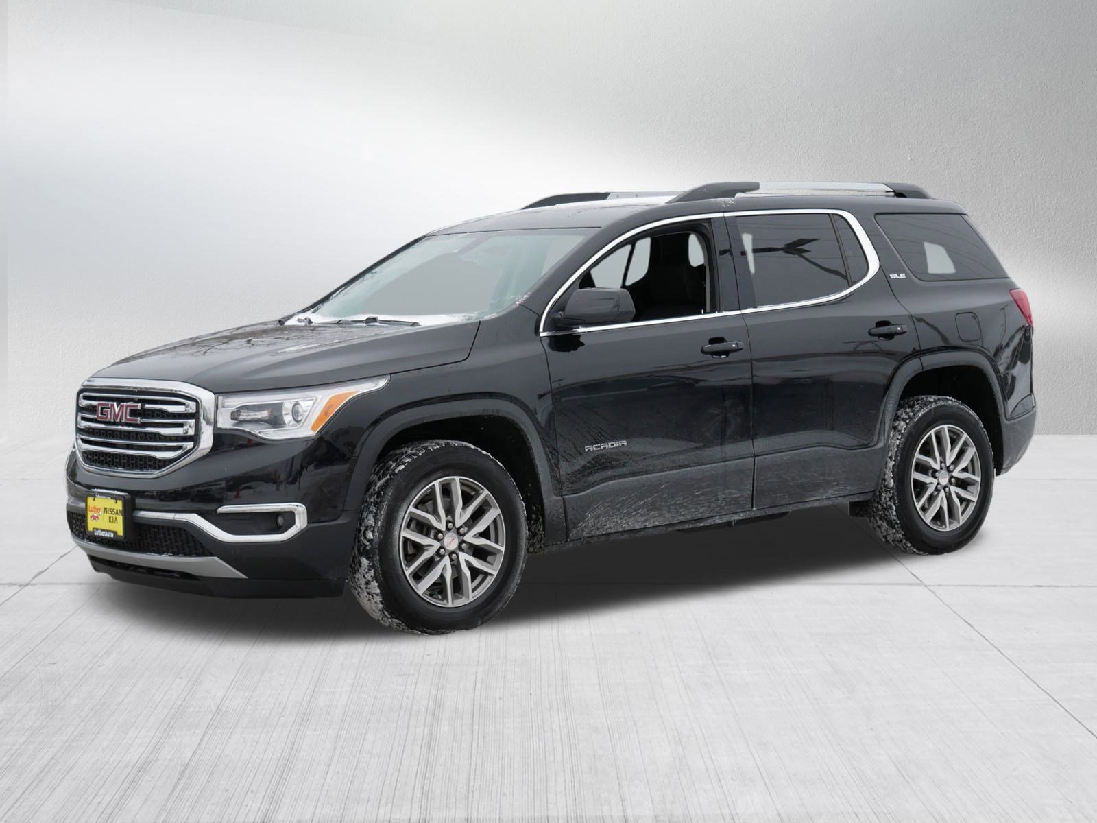 Used 2017 GMC Acadia SLE image 3