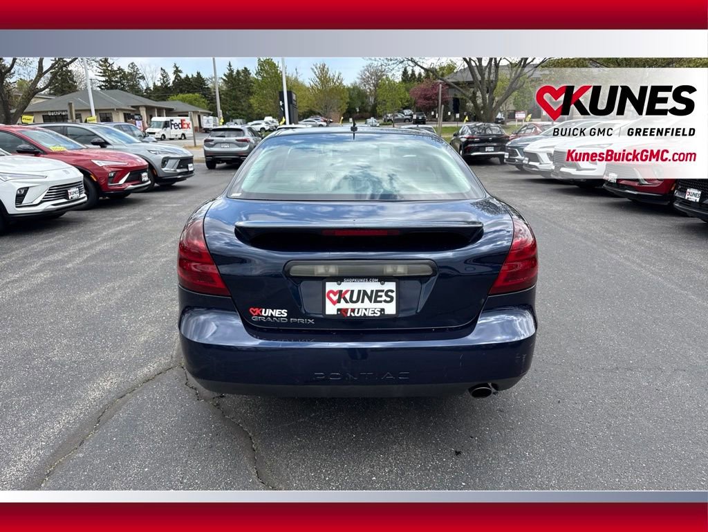 Used 2007 Pontiac Grand Prix w/ Sun And Sound Package FWD image 9