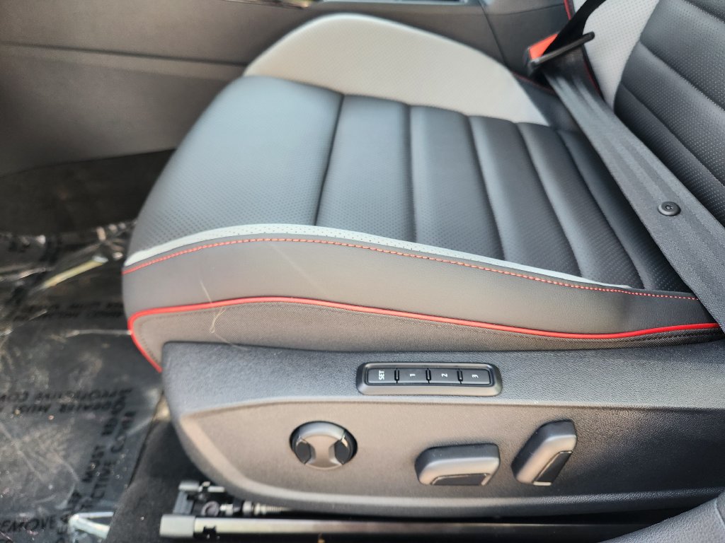 New 2026 Volkswagen GTI SE FWD image 13