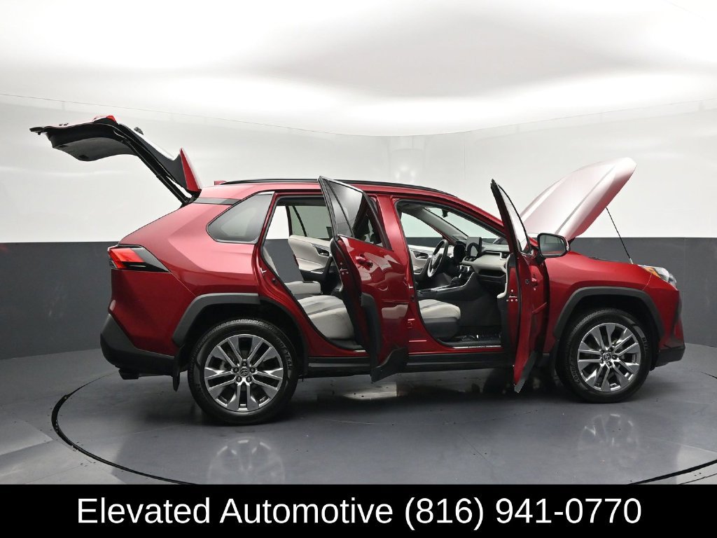 Used 2023 Toyota RAV4 XLE Premium AWD/4WD image 36