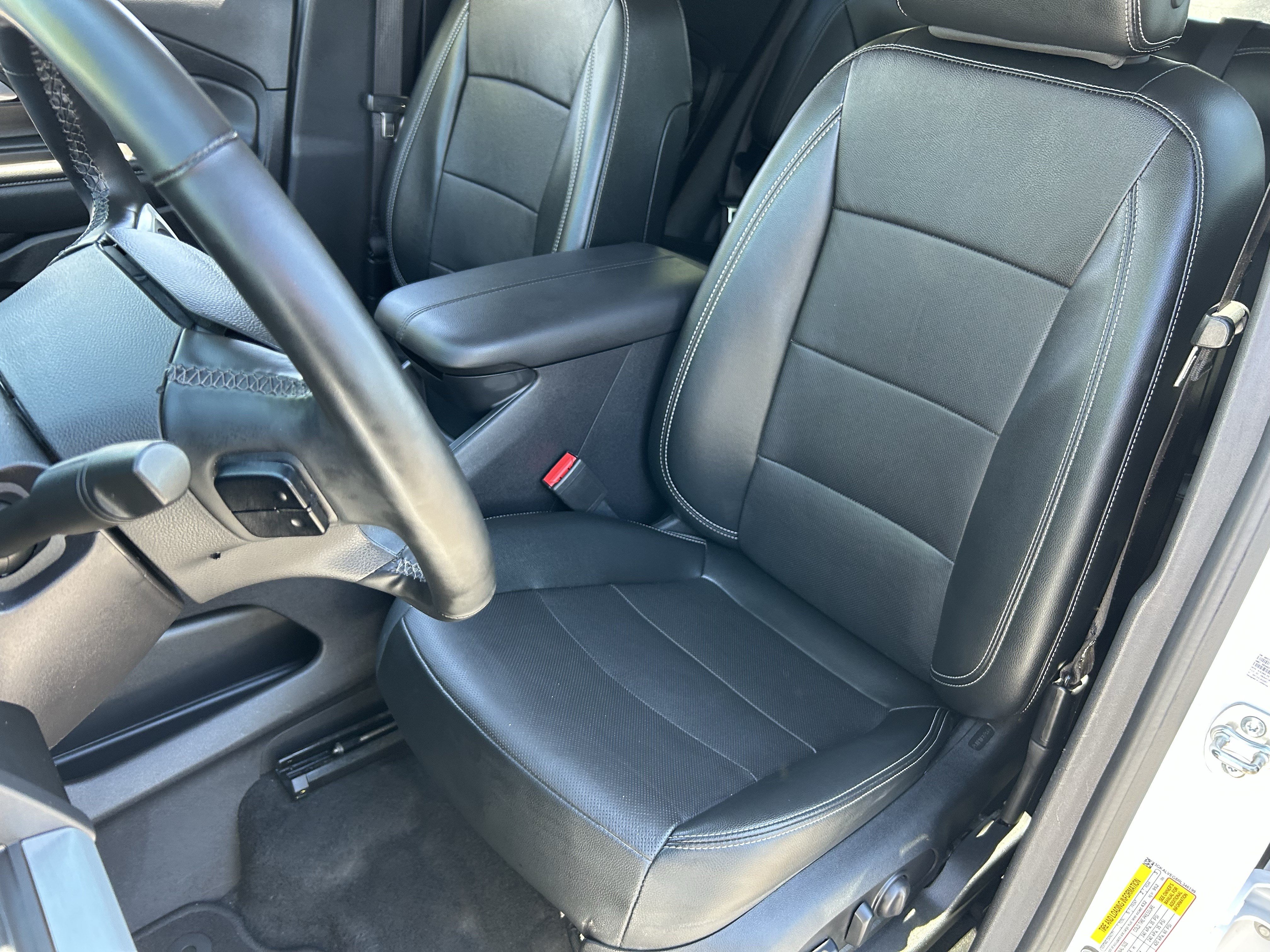 Used 2024 GMC Terrain SLT AWD/4WD image 18