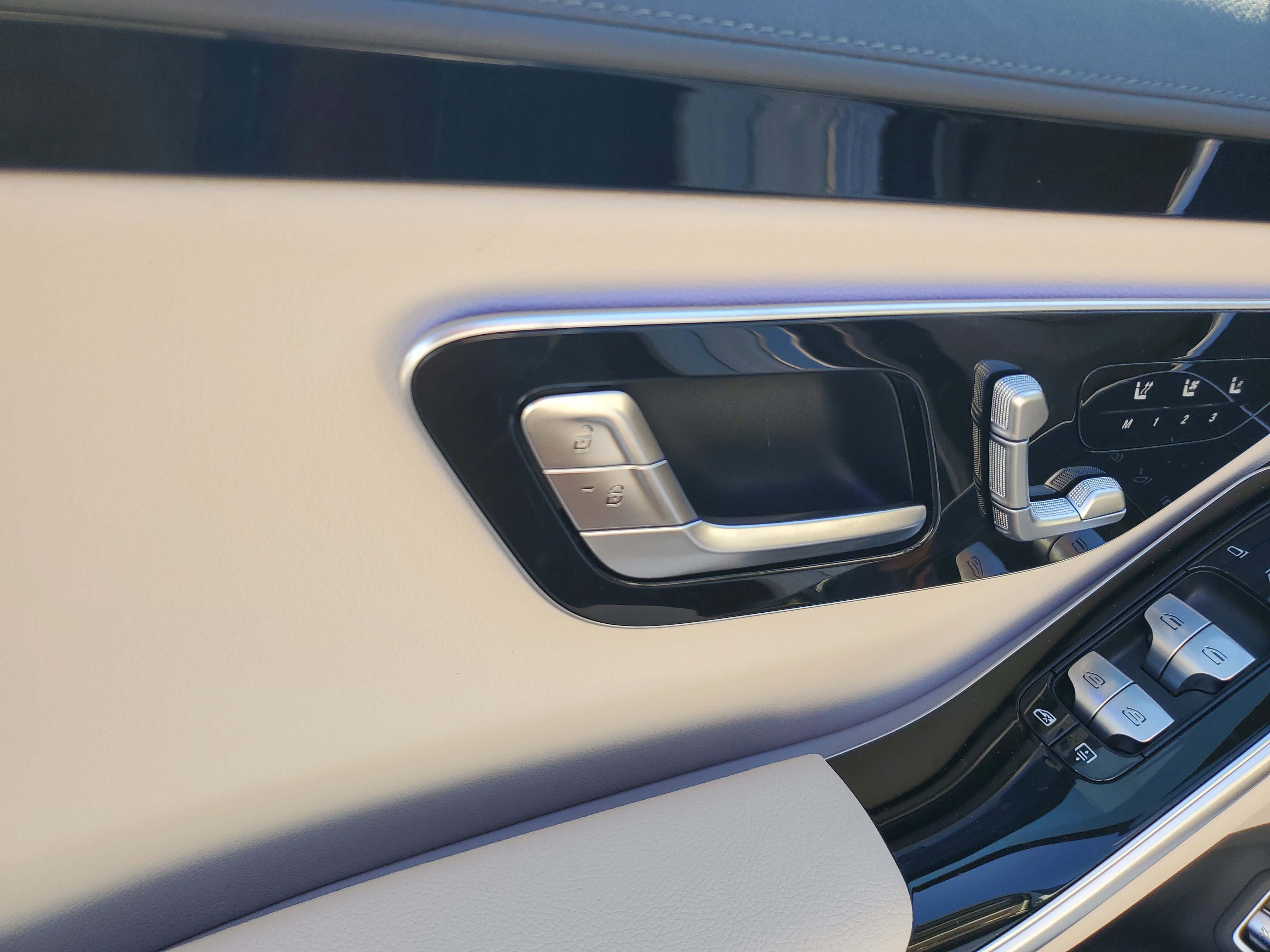 New 2026 Mercedes-Benz S 500 4MATIC image 19