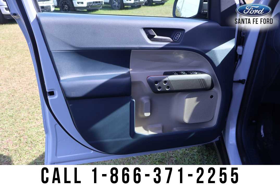 New 2025 Ford Maverick Lariat w/ 4K Tow Package image 14