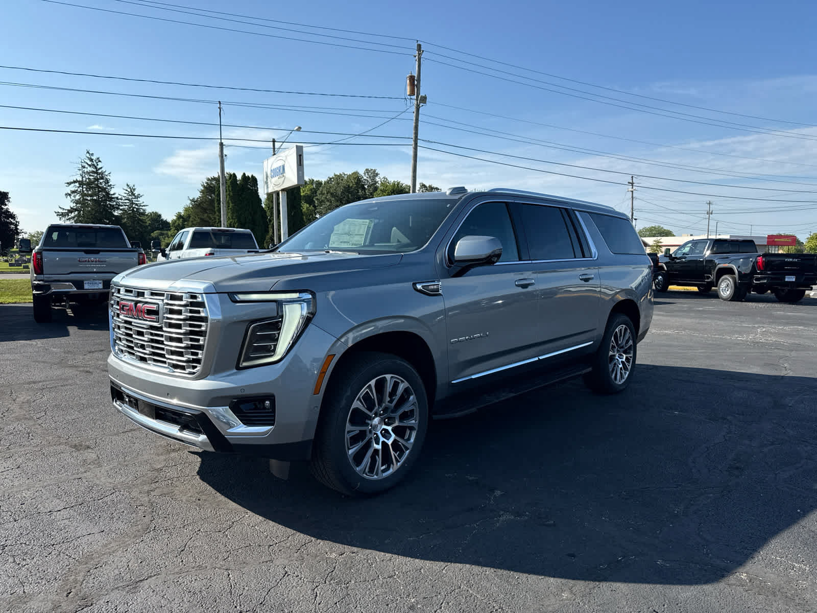New 2026 GMC Yukon XL Denali w/ Advanced Technology Package