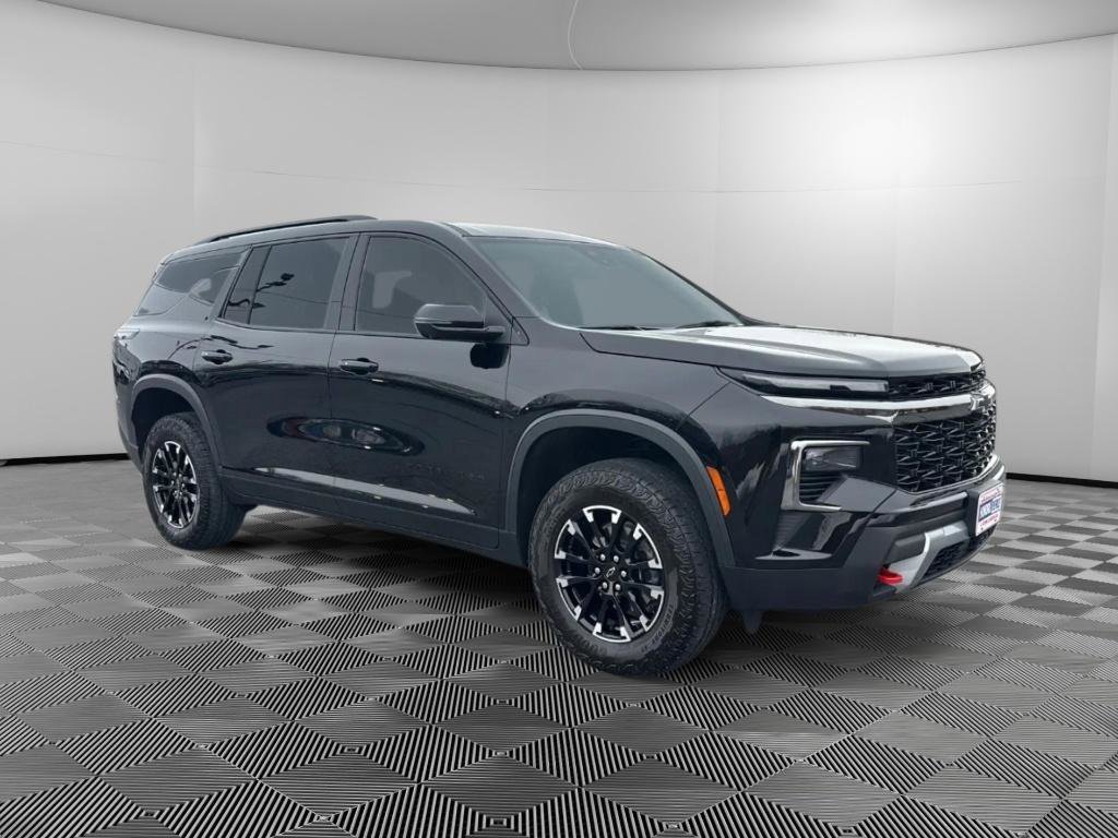 Used 2024 Chevrolet Traverse Z71 w/ LPO, Floor Liner Package image 2