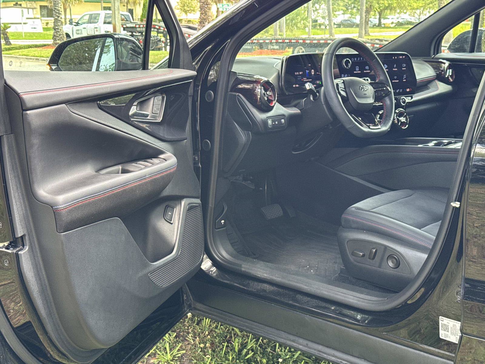 Used 2025 Chevrolet Blazer EV RS AWD/4WD image 13