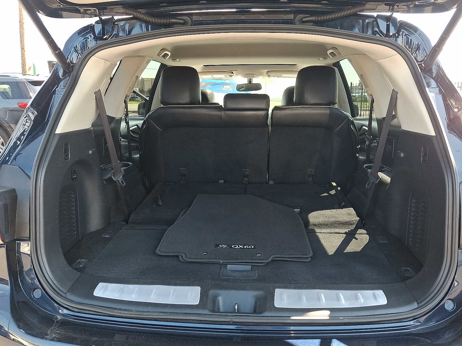 Used 2018 INFINITI QX60 Luxe AWD/4WD image 28