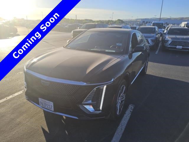 Used 2025 Cadillac Lyriq Luxury image 3