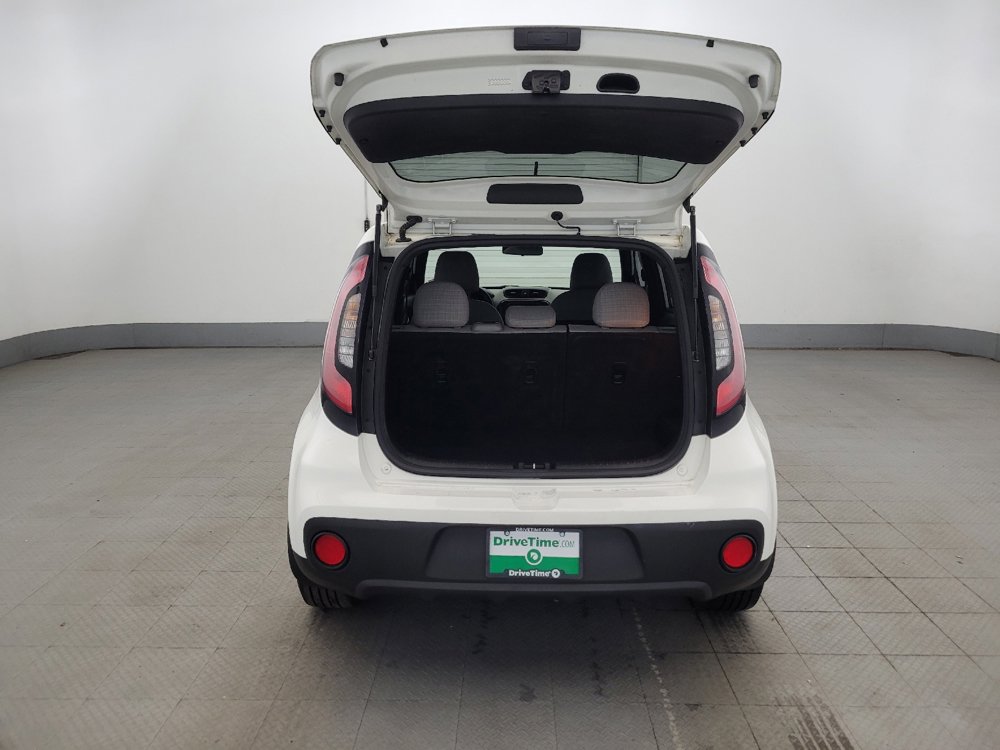 Used 2018 Kia Soul FWD image 29