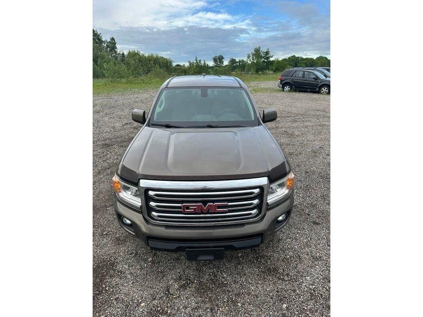 Used 2015 GMC Canyon SLE AWD/4WD image 9