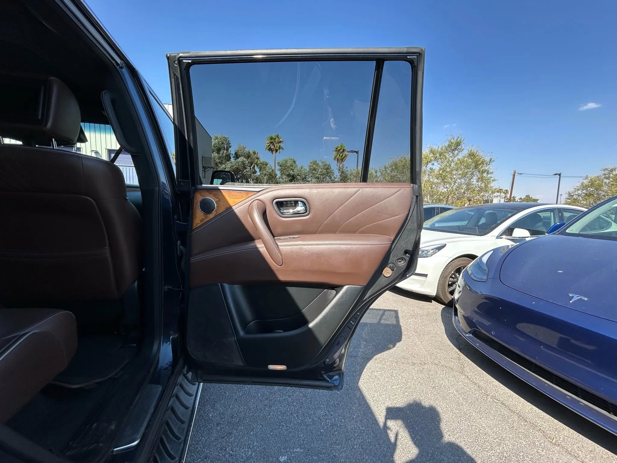 Used 2017 INFINITI QX80 Limited w/ All Season Package image 14