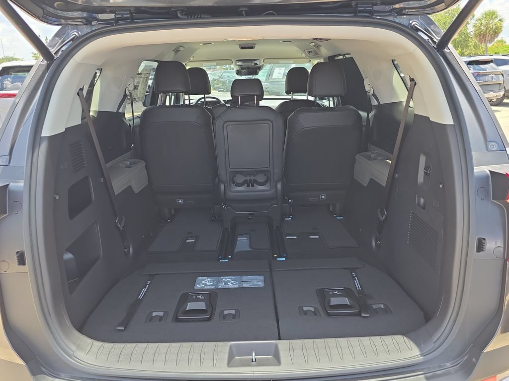 New 2027 Kia Carnival EX FWD image 10