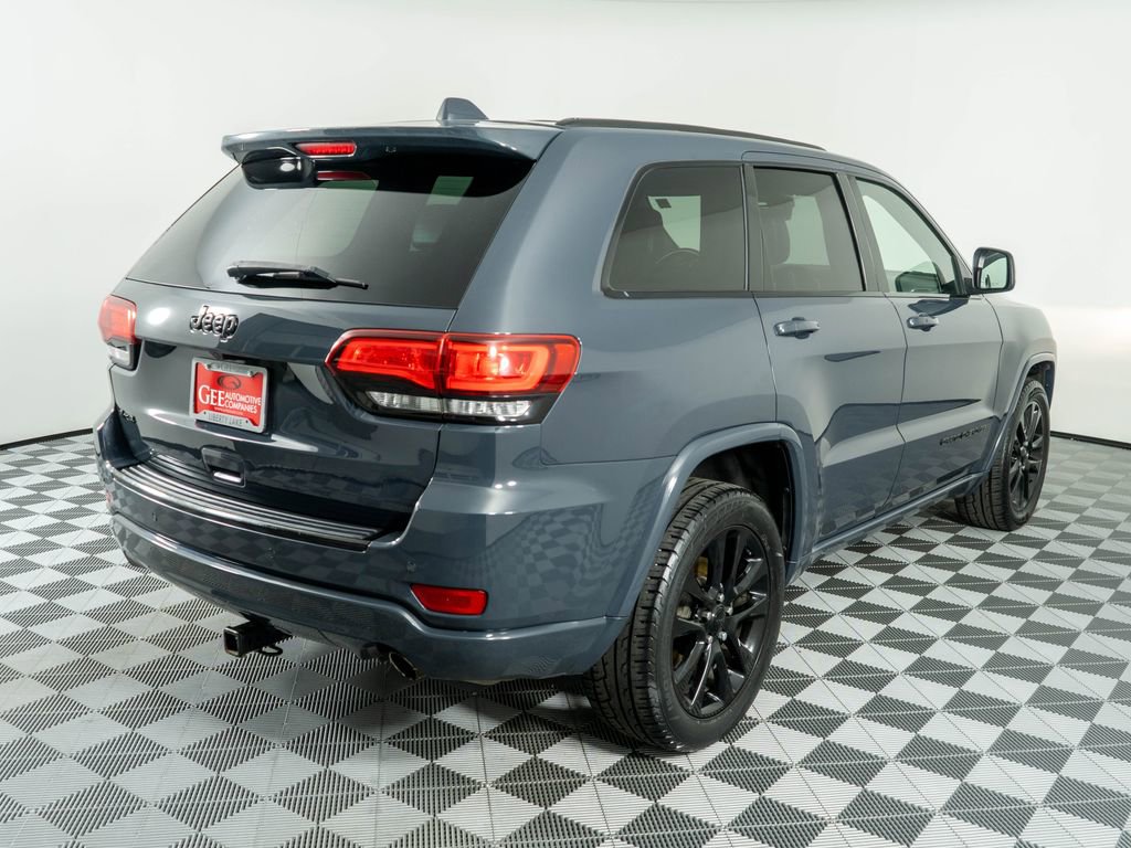 Used 2018 Jeep Grand Cherokee Altitude image 6