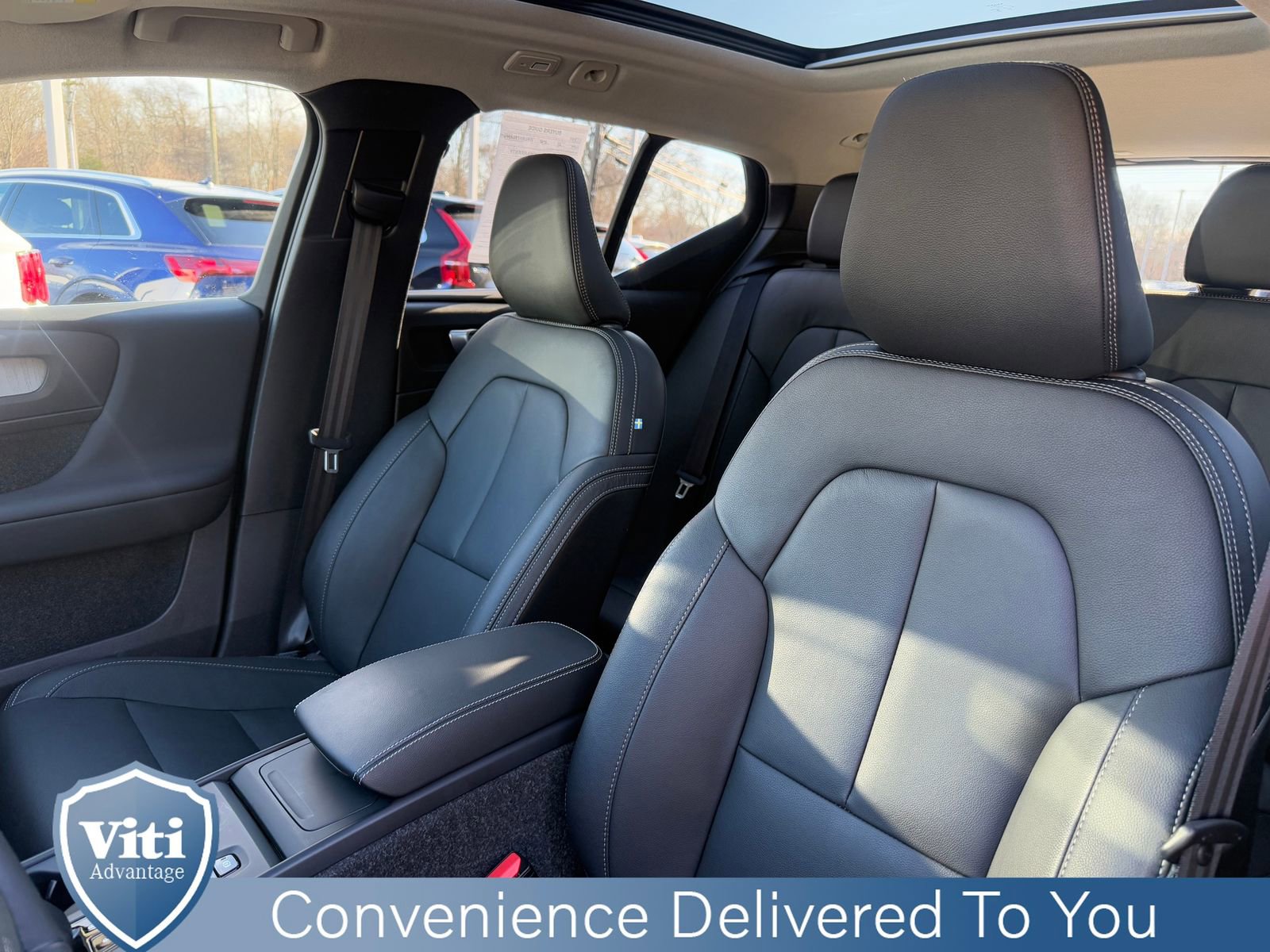 Certified 2025 Volvo XC40 B5 Core w/ Protection Package Premier image 18