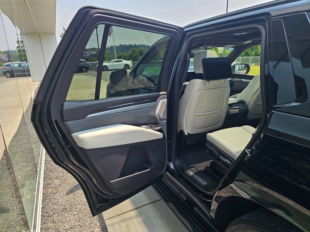 Used 2026 Cadillac Escalade V w/ LPO, Floor Liner Package AWD/4WD image 16