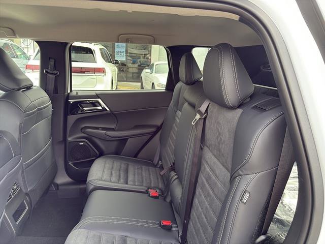 New 2026 Mitsubishi Outlander SE AWD/4WD image 14