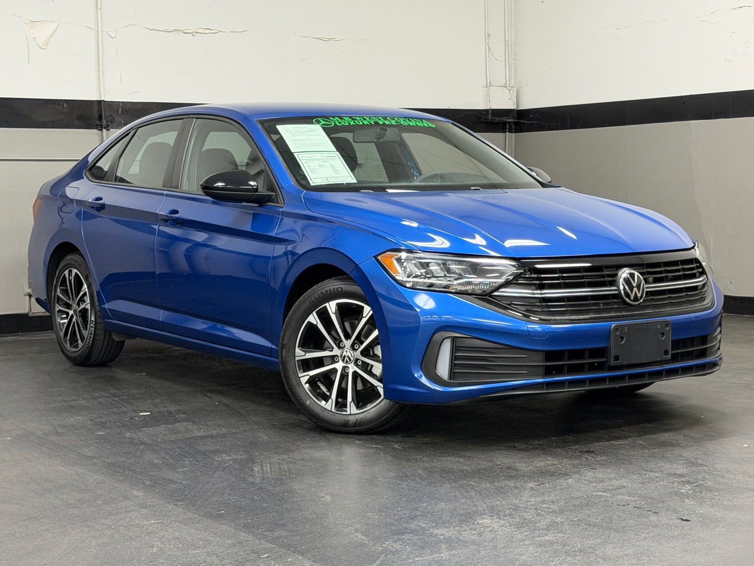 Used 2022 Volkswagen Jetta Sport image 2