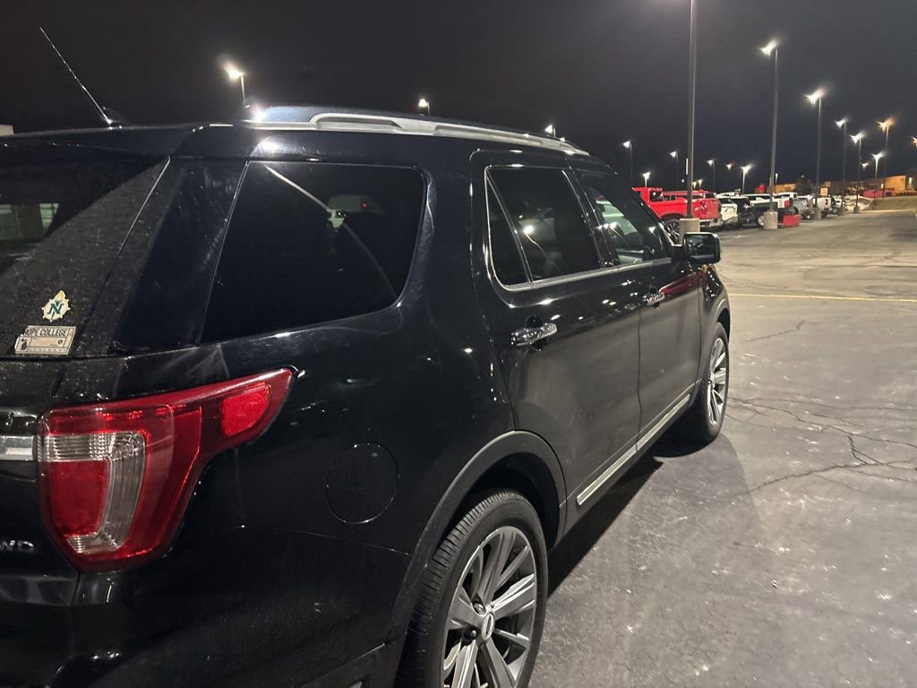 Used 2018 Ford Explorer Limited image 5