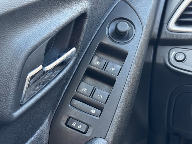 Certified 2022 Chevrolet Trax LT w/ LT Convenience Package image 28