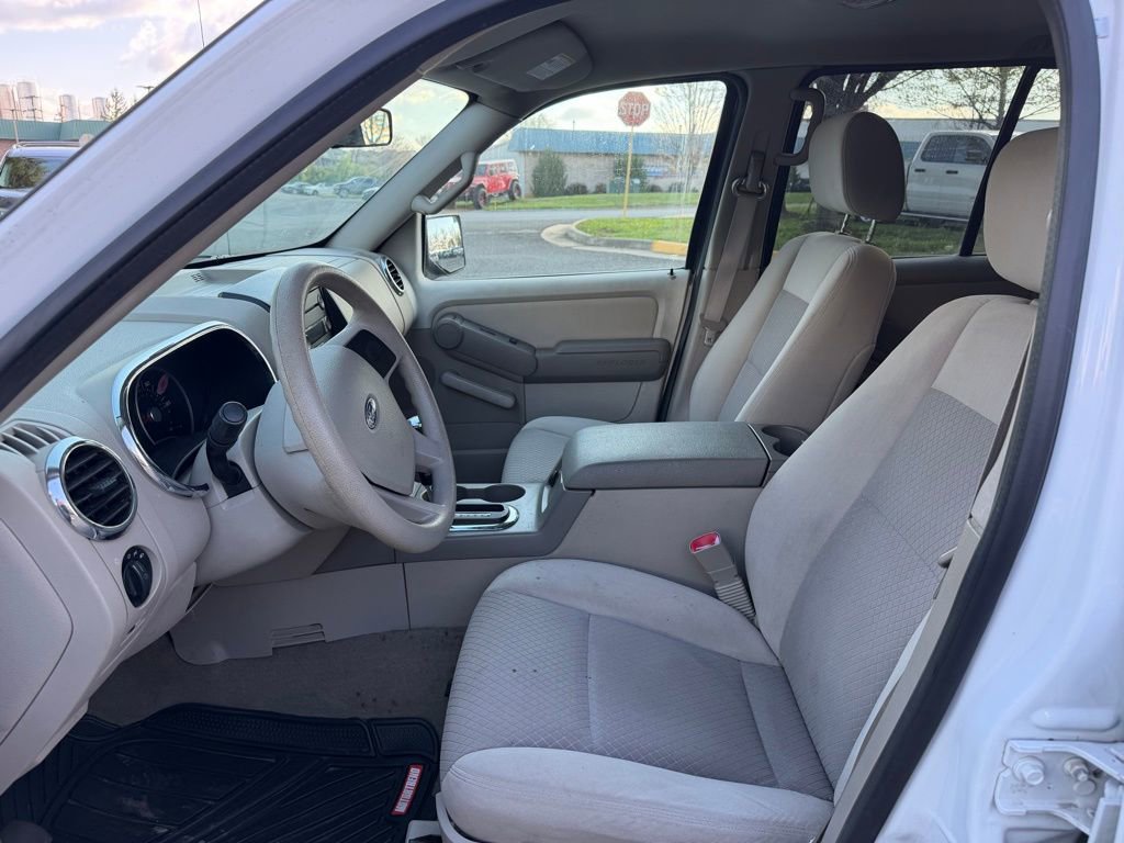 Used 2006 Ford Explorer XLS image 9