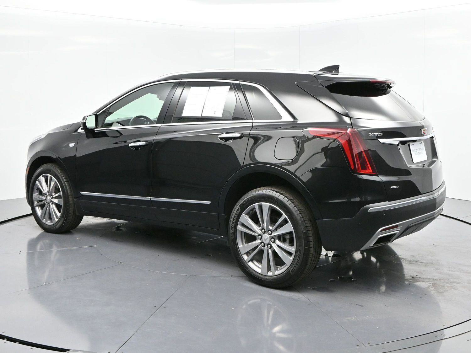 Certified 2025 Cadillac XT5 Premium Luxury image 5