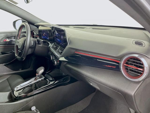 Used 2026 Chevrolet Trax RS w/ Driver Confidence Package FWD image 29