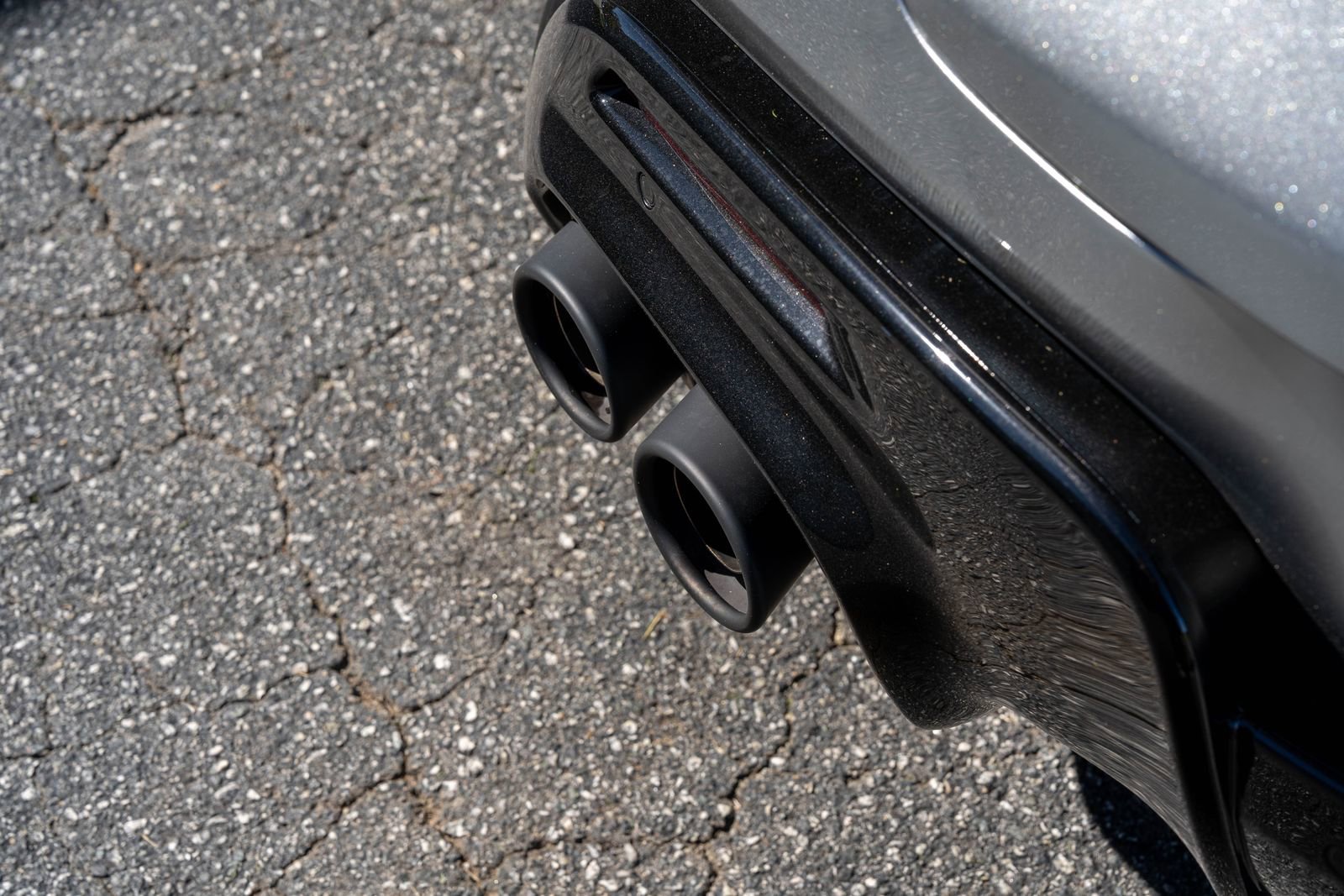 Certified 2025 Ferrari Purosangue image 18