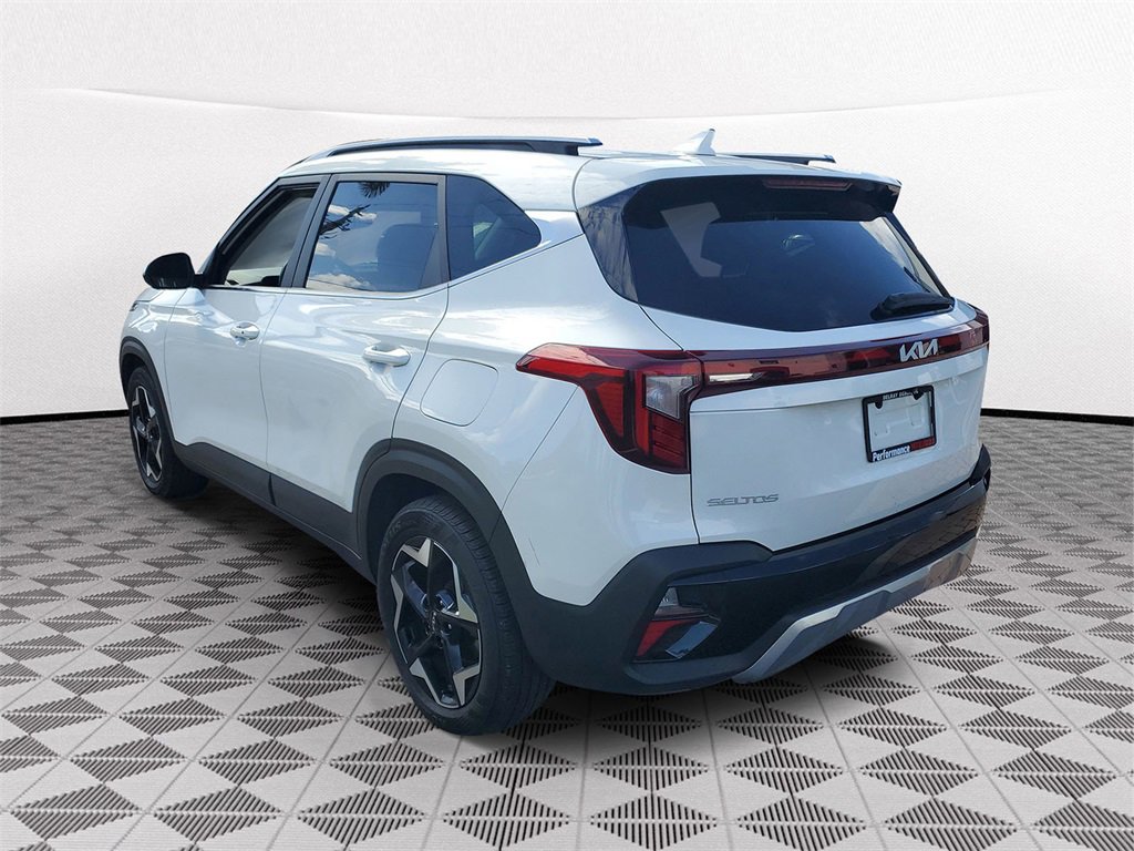 Used 2024 Kia Seltos EX image 4