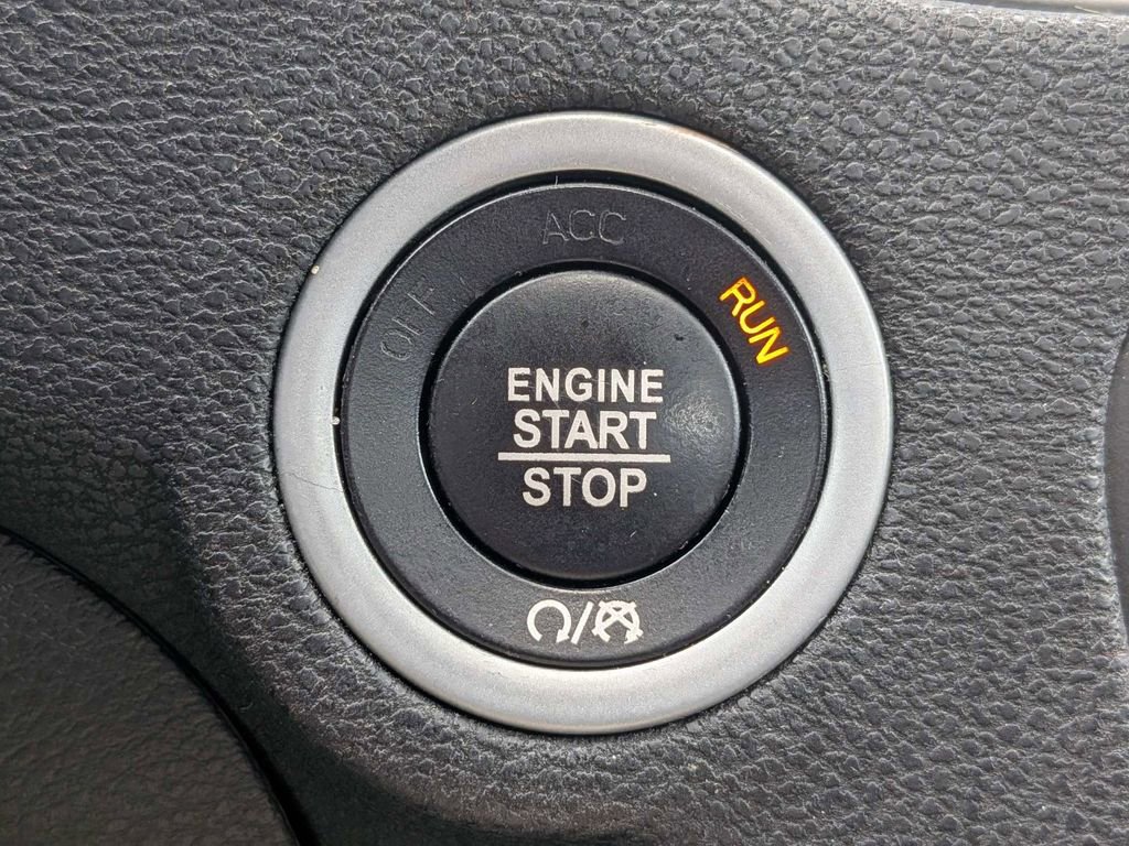 Used 2022 Dodge Charger SXT w/ Leather Interior Group RWD image 27