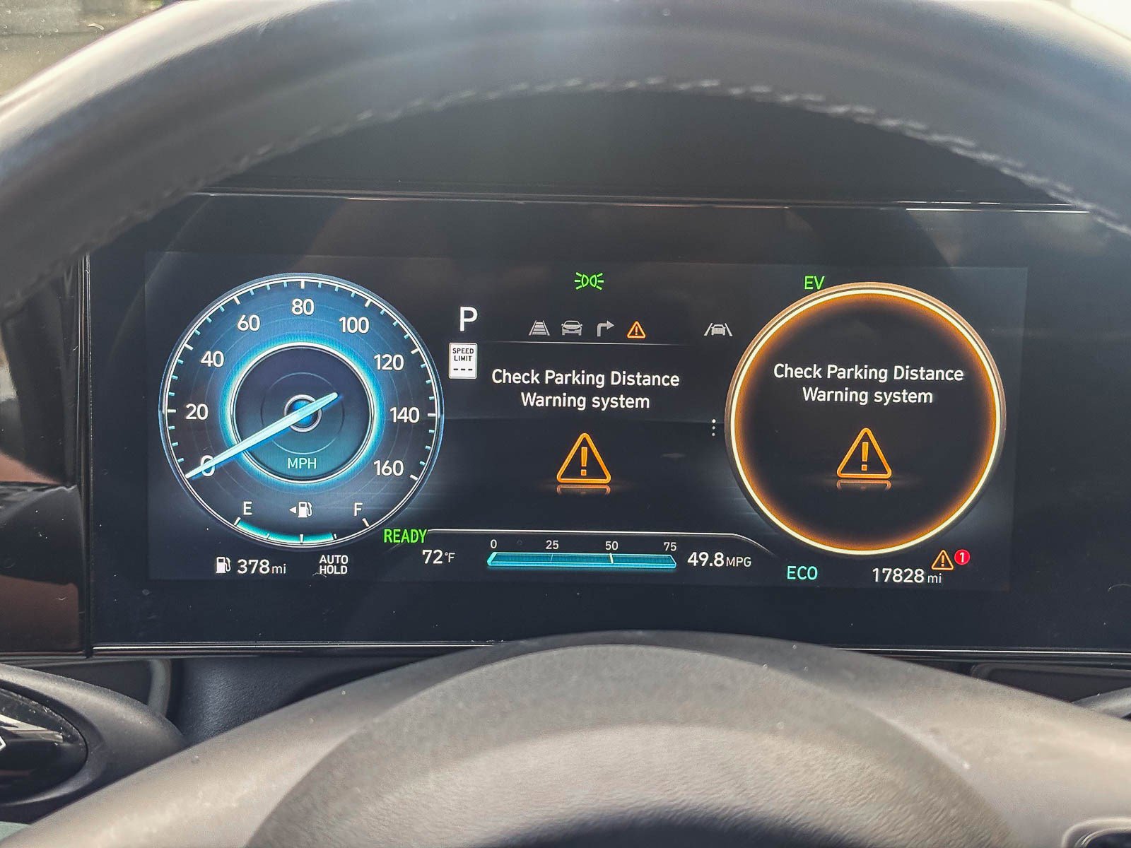 Used 2024 Hyundai Elantra Limited image 28