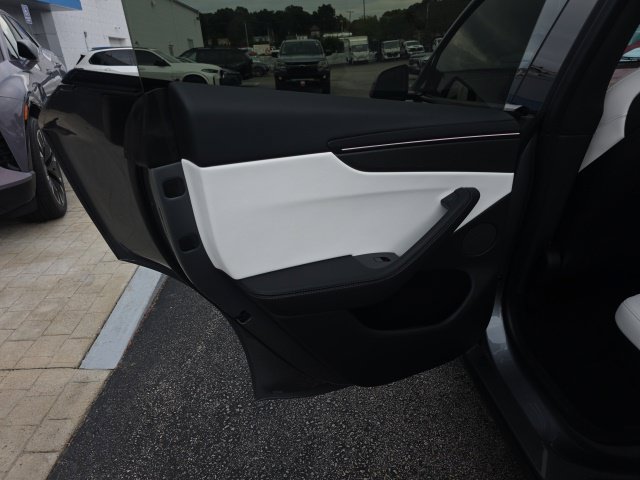 Used 2026 Tesla Model Y Performance AWD/4WD image 22