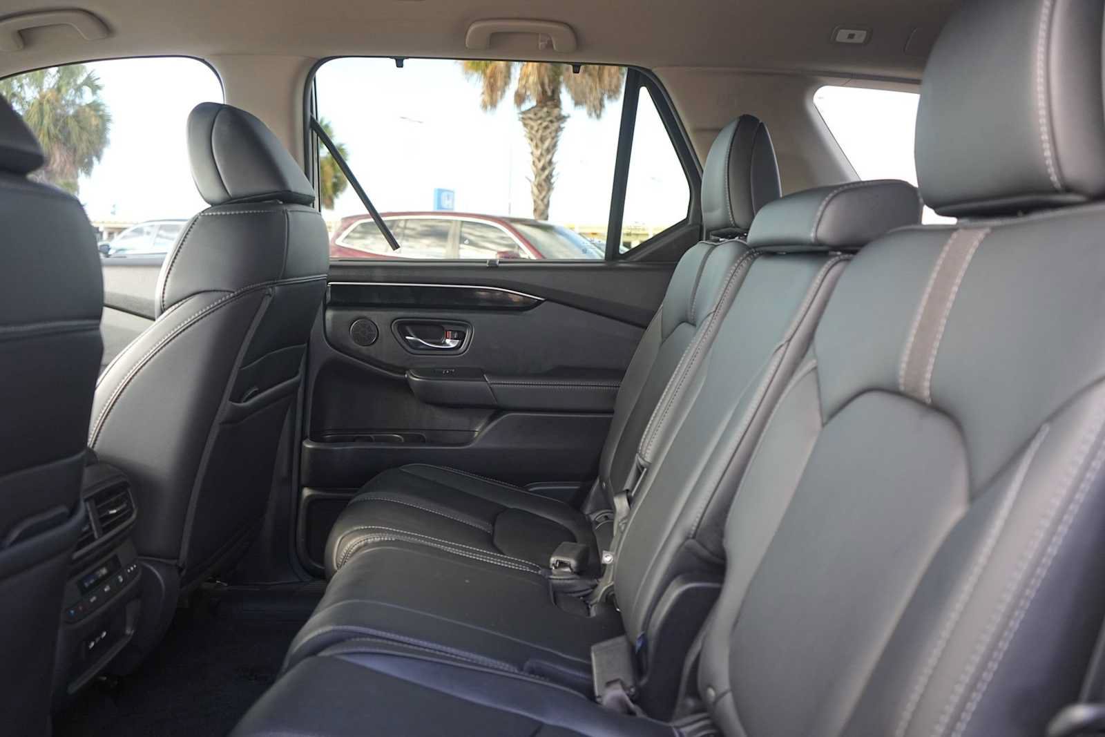 Used 2025 Honda Pilot EX-L image 14