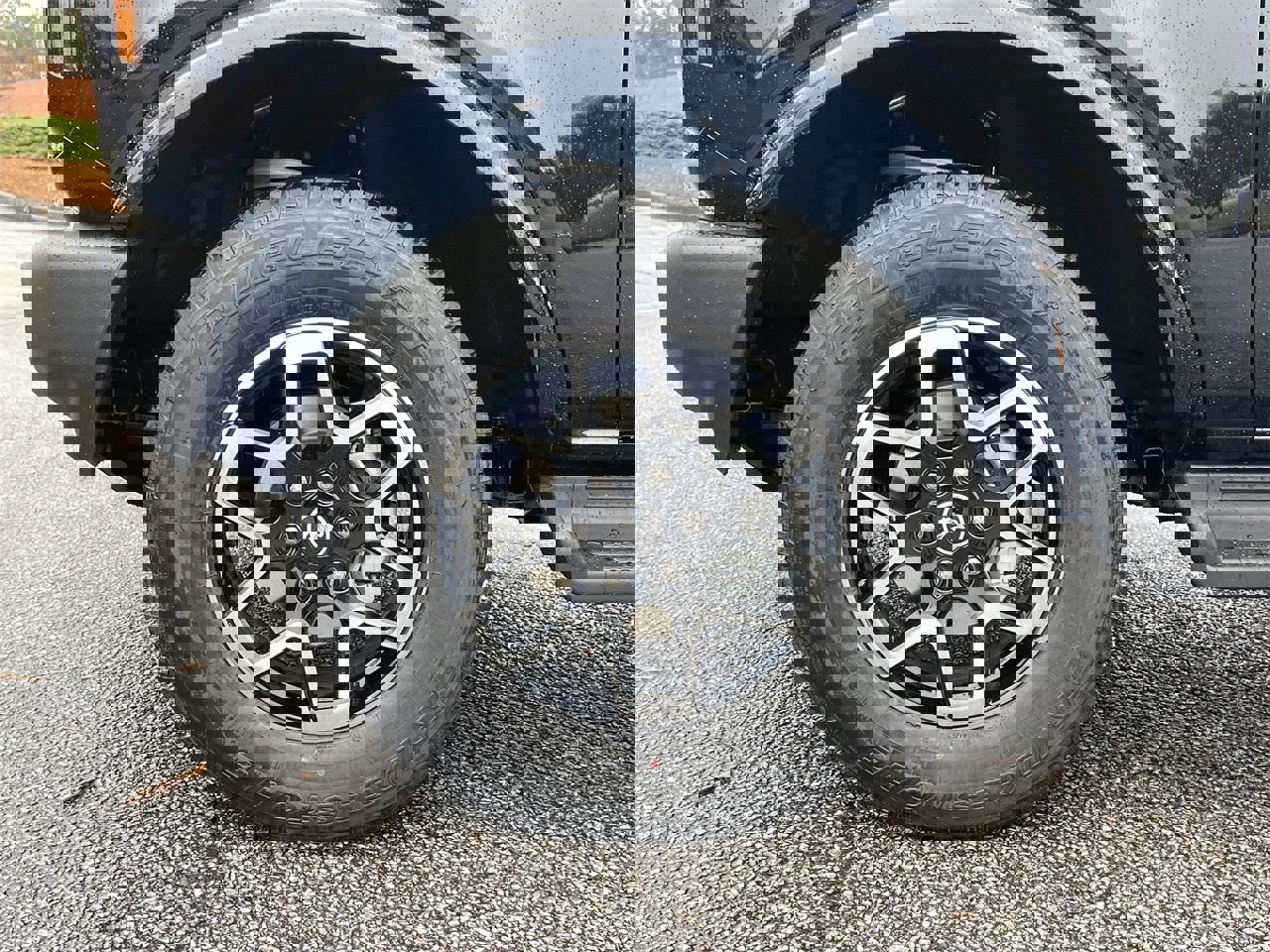 New 2025 Ford Bronco Outer Banks image 29