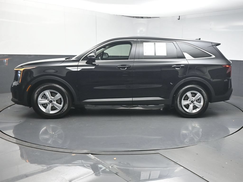 Used 2026 Kia Sorento LX FWD image 5