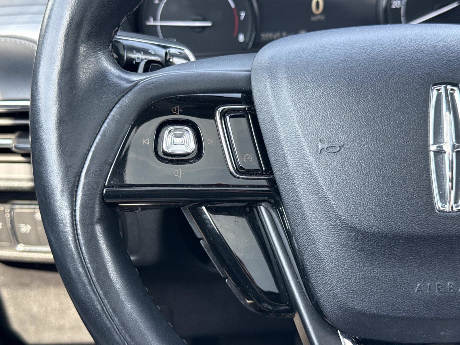 Used 2022 Lincoln Corsair AWD w/ Premium Package image 15