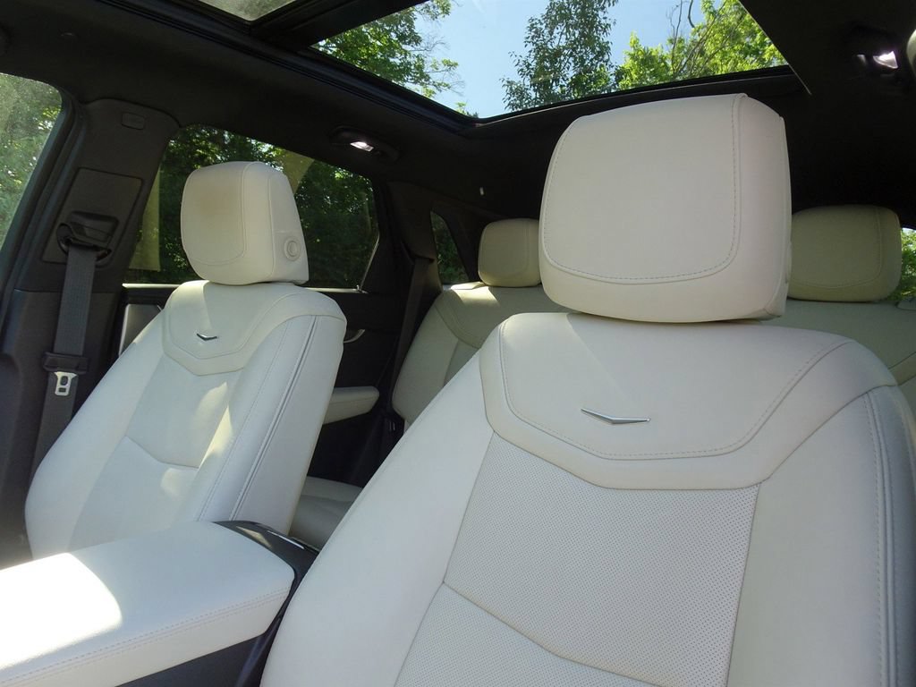 Certified 2023 Cadillac XT5 Sportv w/ Technology Package AWD/4WD image 9
