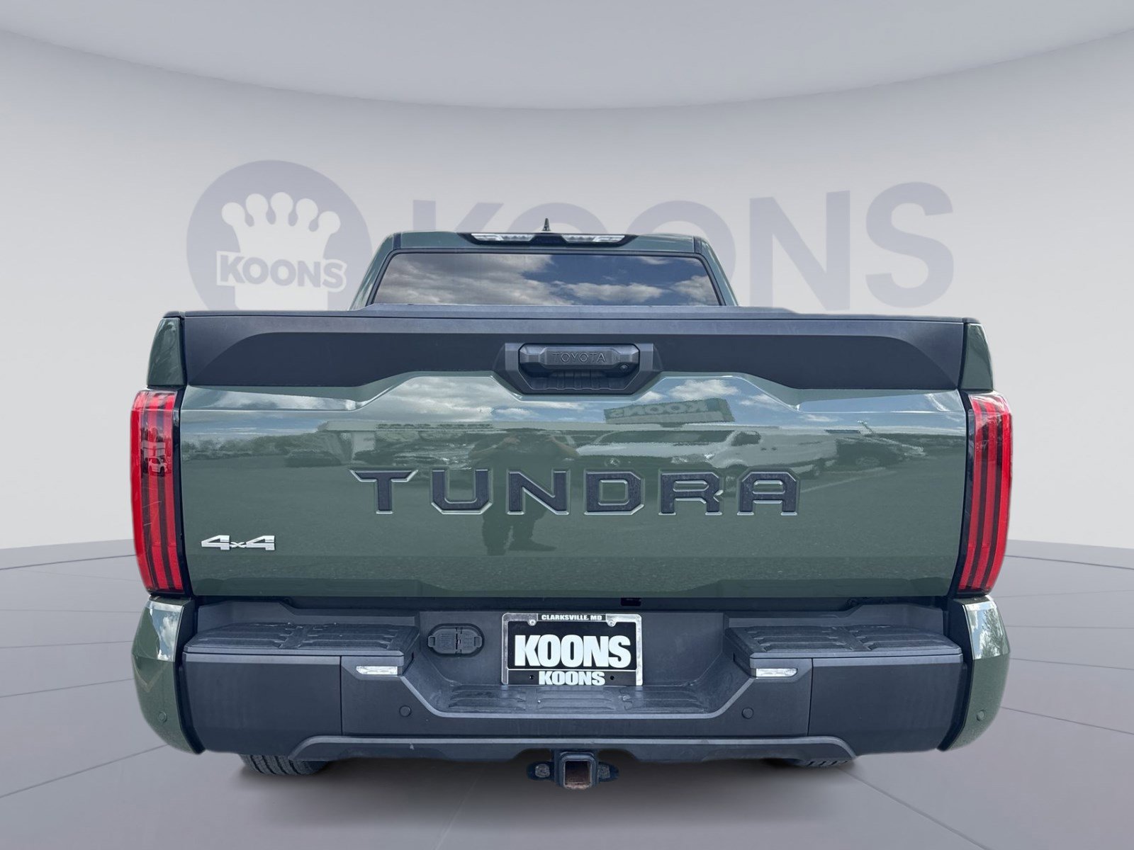 Used 2023 Toyota Tundra SR5 w/ SR5 Premium Package image 5