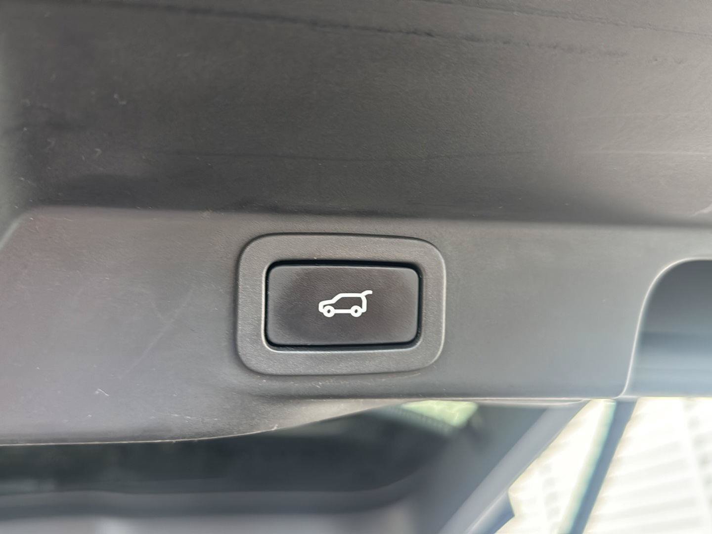 Used 2015 Land Rover Range Rover Sport HSE AWD/4WD image 19
