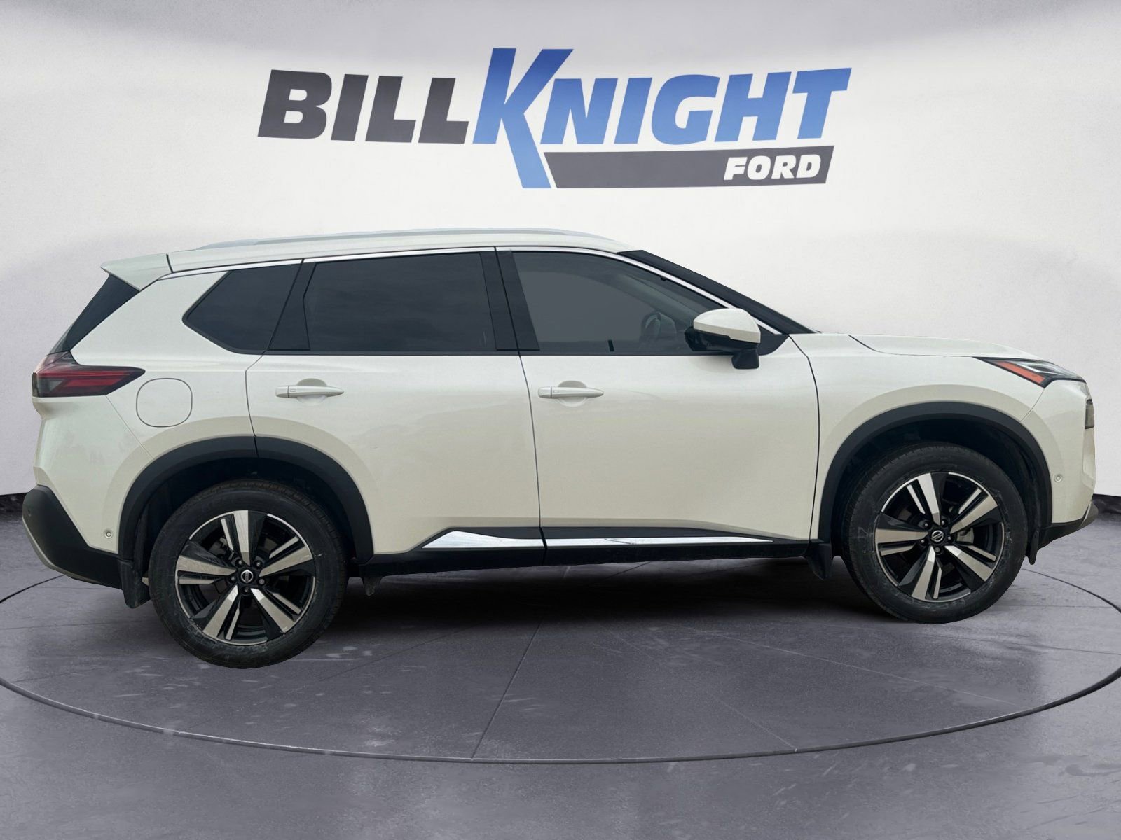 Used 2021 Nissan Rogue Platinum image 6