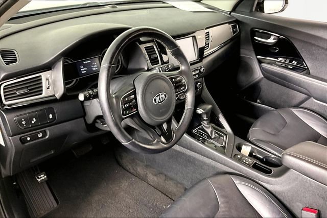 Used 2017 Kia Niro Touring image 16