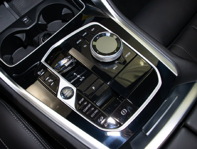 New 2027 BMW X6 M60i AWD/4WD image 18