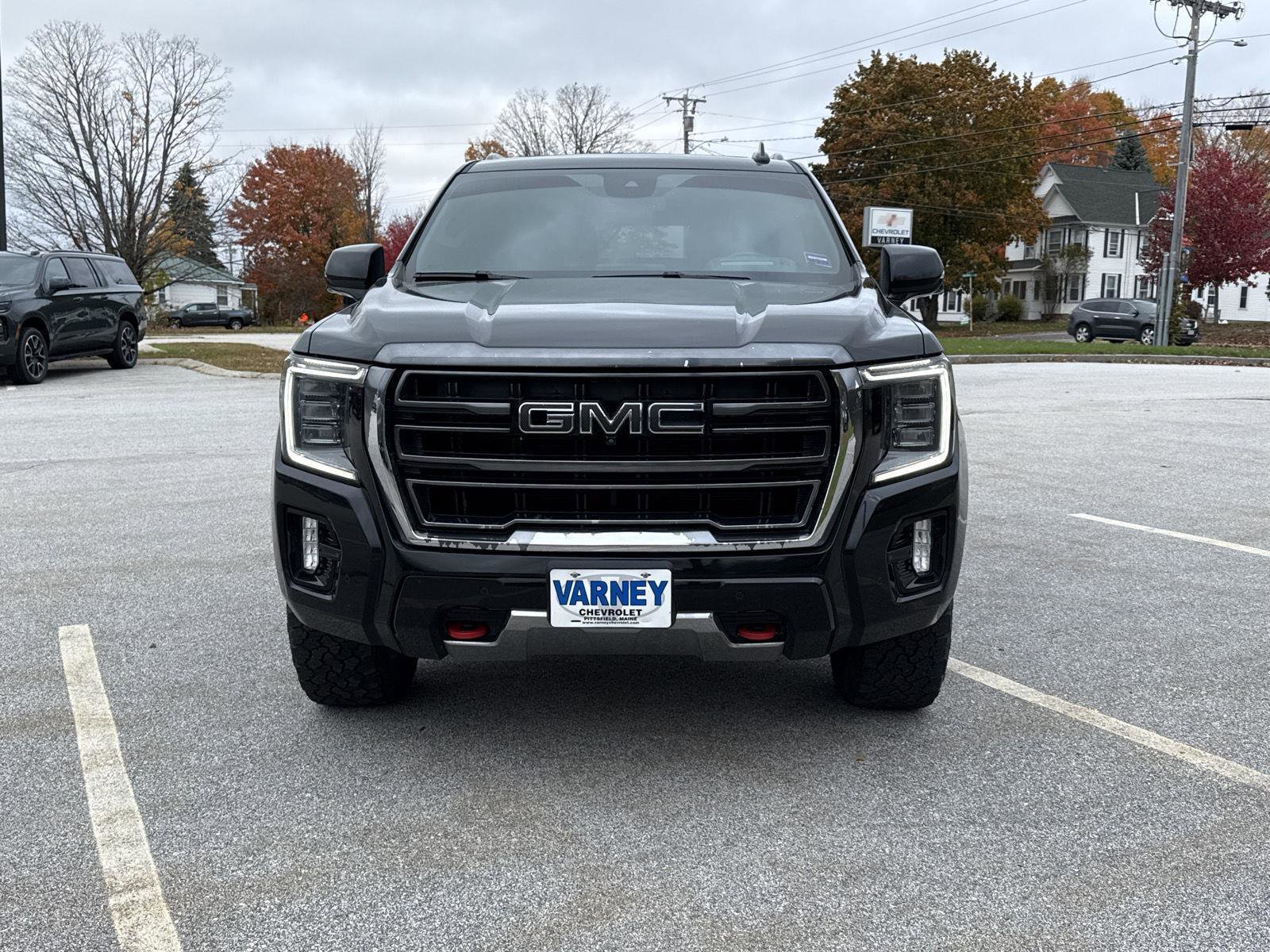 Used 2023 GMC Yukon XL AT4 w/ Technology Package image 2